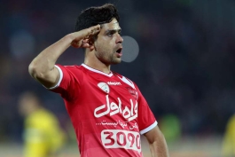 هافبک تیم پرسپولیس - هافبک دفاعی پرسپولیس 