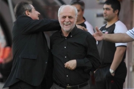خوردبین: کریمی ان شاءالله برای پرسپولیس بازی می‌کند
