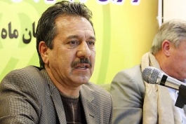 خوروش: احمدی و گردان را به هیچ‌وجه از دست نمی‌دهیم؛کریمی جای دیگر راحت‌تر باشد می‌تواند برود