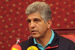 پورغلامی: مدیران غیر فوتبالی که مربی انتخاب می‌کنند هم پاسخگو باشند