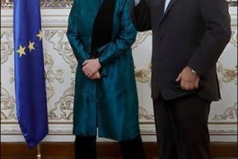 می دانستی از اون بالا کفتــر میایه؟!