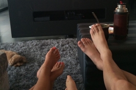 این پاها ماله کیاست؟:D