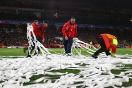آرسنال- بایرن مونیخ- لیگ قهرمانان اروپا- اعتراضات در فوتبال