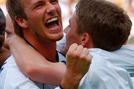 جام جهانی 2002، دیوید بکهام و مایکل اوون