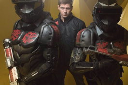 استیون جرارد  و محافظان شخصیش