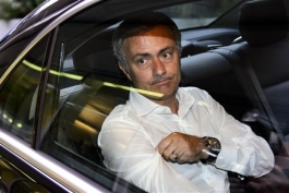 آسمان مثل همیشه عزاداری می کند وقتی....