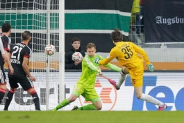 آگزبورگ 2 - 2 لورکوزن؛ دروازه بانی که نتیجه بازی را تغییر داد!
