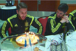 جشن تولد خیلی کوچک سرخیو راموس در اردوی تیم ملی اسپانیا