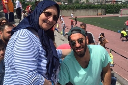 این کیه کنار آردا توران ؟؟؟؟؟؟