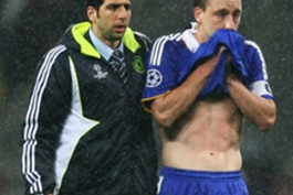 اشک های  کاپیتان ب خاطر...................