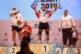 اشک های بهداد سلیمی در روی سکوی نایب قهرمانی جهان