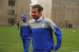 زندی: خودم را جزئی از استقلال می‌ دانم