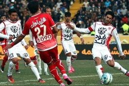 بادامکی: پرسپولیس شانس بیشتری برای قهرمانی دارد؛ خطر سقوط هنوز پدیده را تهدید می‌ کند