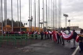 پرچم بزرگ هواداران پرسپولیس برای دربی 81 (عکس)