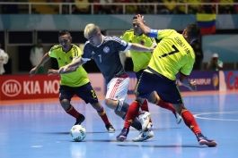 جام جهانی فوتسال 2016؛ کلمبیا 0 (2) - 0 (3) پاراگوئه؛ میزبان حذف شد