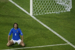 پلی به گذشته؛ جام جهانی 2002؛ داوری که قاچاقچی شد، ایتالیایی که حذف شد