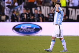 کمپین اینترنتی" لئو نرو" 100 هزار تایی شد؛ گردهمایی در آرژانتین برای عوض کردن تصمیم مسی