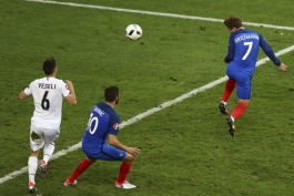 فرانسه 2 - 0 آلبانی؛ در لحظات آخر خروس، عقاب را شکار کرد