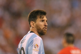 رییس جمهور آرژانتین برای نگه داشتن لیونل مسی در تیم ملی دست به کار شد