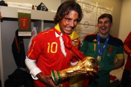 رافائل نادال: فوتبال را دوست دارم؛ بهترین خاطره ام قهرمانی اسپانیا در یورو 2008 است