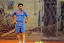  ناظم‌ الشریعه از سرمربیگری تیم ملی فوتسال کناره‌ گیری کرد 