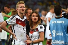 برو بچ چلسی با خانوم بچه ها...