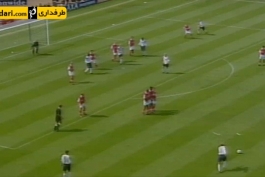 ویدیو؛ پلی به گذشته - پیروزی آرسنال مقابل منچستر یونایتد در بازی Charity Shield (سال 1999)