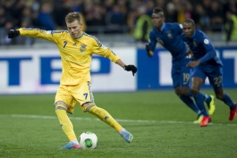 مارک هیوز مُصِر به جذب ستاره تیم ملی اوکراین است