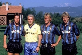 این چهارنفر؟