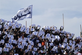 ملوان بندر انزلی-تماشاگران ملوان-ملوان