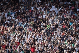 تماشاگران فوتبال-هواداران فوتبال-طرفداران تیم ملی ایران