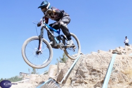 بانوان دوچرخه‌سوار برتر ایران در رشته کراس کانتری روی سکو رفتند