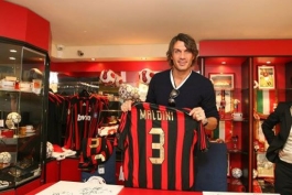 تعصب 3 بخشه مثله مالدینی  شماره سه ابدی میلان