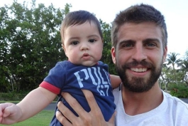 چقدر شبیه ...