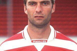 اگه گفتید این کیه؟:)