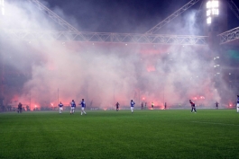 نمایی زیبا از آتش بازی امشب هواداران در دربی جنوا (عکس)