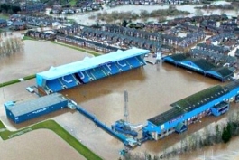 ورزشگاه خانگی باشگاه انگلیسی زیر آب (عکس)