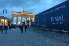 عکس روز؛ برلین آماده برگزاری مهمترین فینال سال