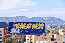 عکس روز؛ حضور جرارد بر روی بیلبوردهای تبلیغاتی لس آنجلس
