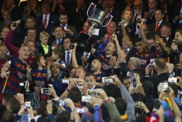 بارسلونا، قهرمان جام حذفی اسپانیا در فصل 16-2015 (عکس)