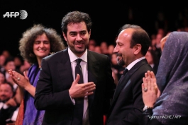 تبریک به شهاب حسینی، اصغر فرهادی و سینمای ایران که همچنان سهمش را از این دنیا می گیرد. 