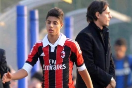 تمرین دو بازیکن 15 ساله با میلان
