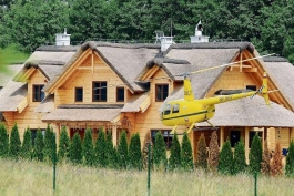 لواندوسکی و خرید با هلیکوپتر