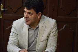 درودگر:  تاج نشان داد می‌ تواند بحران‌ها را مدیریت کند؛ جدا شدن فوتسال از فوتبال کمکی به این رشته نمی‌ کند