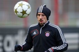 ریبری باردیگر تمرین با توپ را شروع کرد