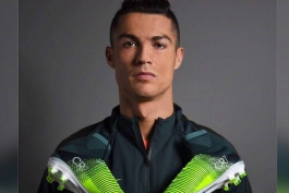علاقه کریستیانو رونالدو به کفش های رنگ روشن - نایکی