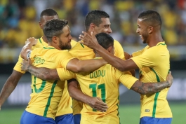 برزیل 1-0 کلمبیا - سلسائو - تیته - رسمی - خیریه