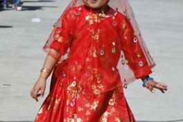 دختر بختیاری