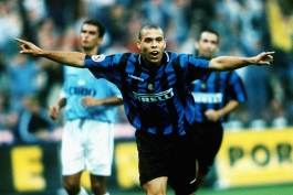 اینتر - Inter - Nerazzuri - R9 - نراتزوری - Ronaldo - Ronaldo Luís Nazário de Lima - Il Fenômeno