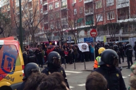 تجمع اعتراض آمیز هواداران رئال مادرید بیرون از سانتیاگوبرنابئو: فلورنتینو استعفا!